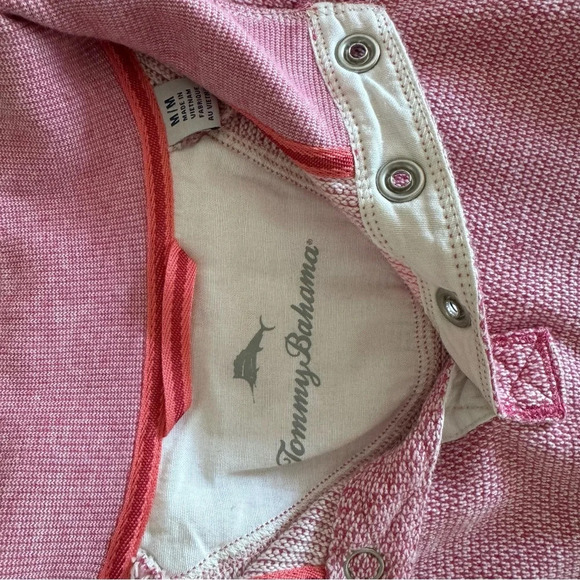 Tommy Bahama Men’s textured cotton knit button pocket red button sweater medium - Picture 3 of 4